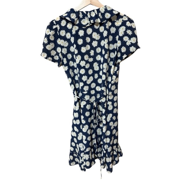 EUC - Réalisation Par Valentina Dress in Daisy Print Midi Wrap Dress - Size M - Picture 7 of 7
